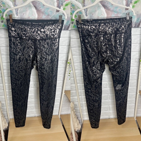 Old Navy Black Metallic Powersoft Legging (L) - Picture 2 of 4